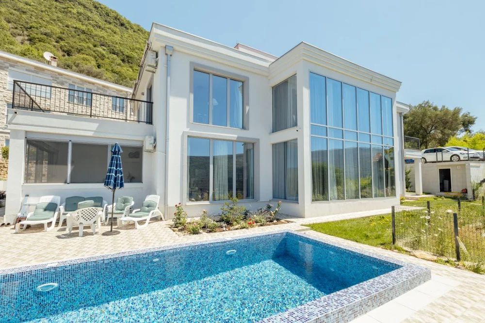 Elegant Villa with Sea View in Scenic Kumbor