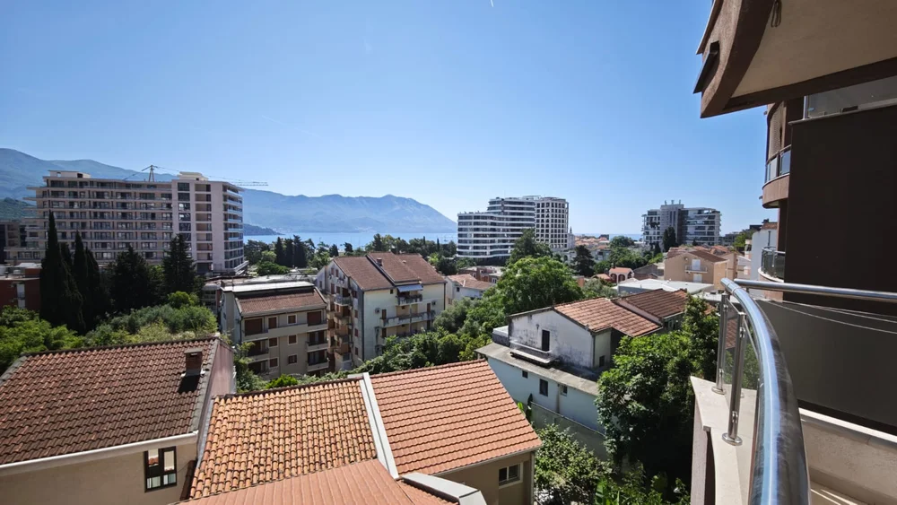 One-Bedroom Apartment In The Very Center Of Budva