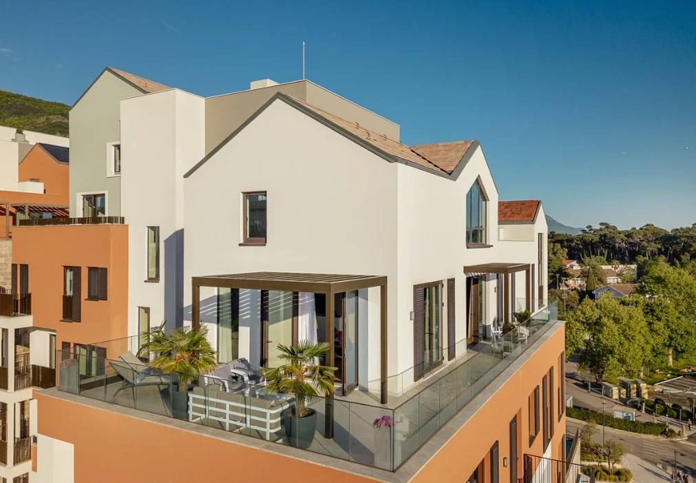 Dupleks penthouse sa panoramskim pogledom na more — Porto Montenegro