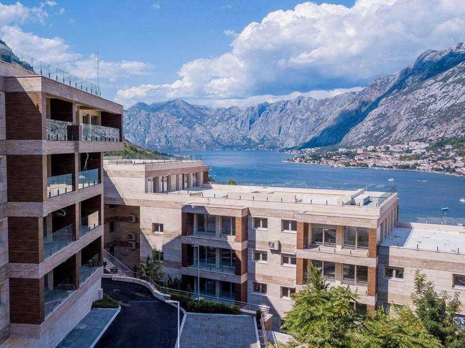 Wohnkomplex in Kotor – moderne Eleganz an der Adria