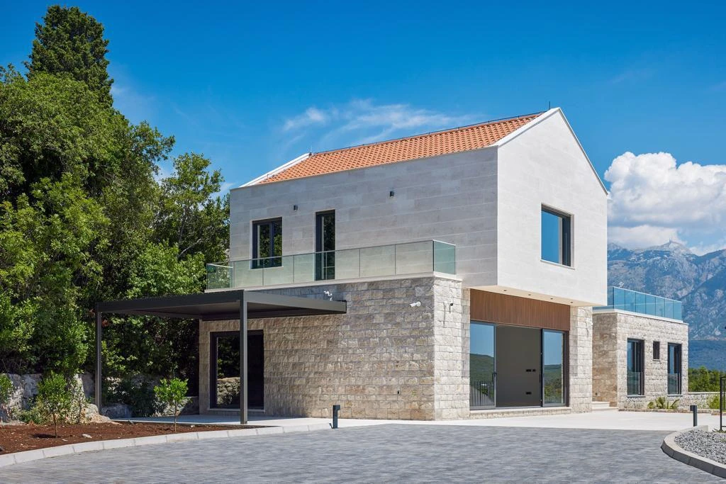 Villa mit Pool und atemberaubendem Meerblick, Halbinsel Luštica