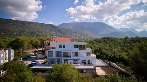 Two-bedrooms Apartment in a Quiet Place Surrounded by Nature, Tivat, Tivat