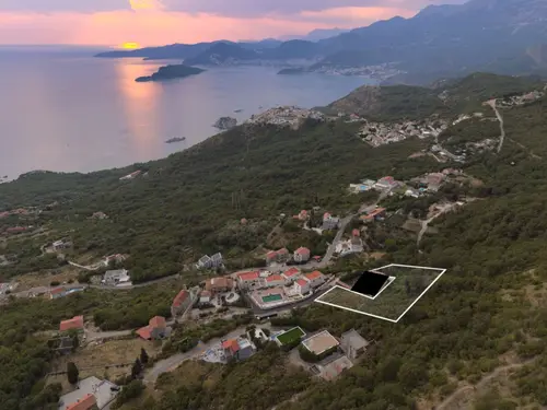 Plot 4568 m2 for the construction of an elite complex in Tudorovići, Budva Riviera, Budva