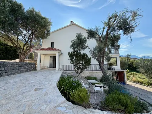 Luxury Villa with Panoramic Bay Views in Tripovići, Tivat, Tivat