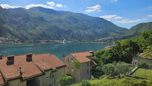 Einzigartiges 2-Zimmer-Apartment mit Galerie und Panoramablick – Muo, Kotor, Kotor