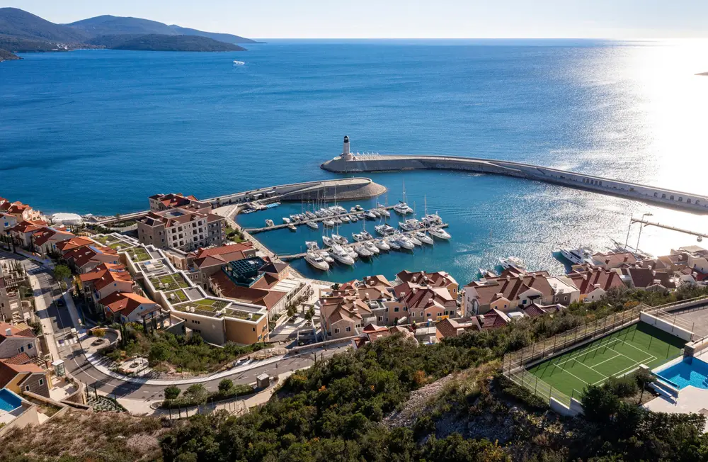 Exklusive 3-Zimmer-Penthouse-Residenz — Marina Village, Luštica Bay, Tivat